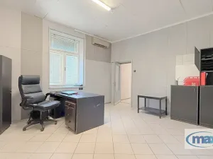 Pronájem skladu, Holice, Hradecká, 317 m2