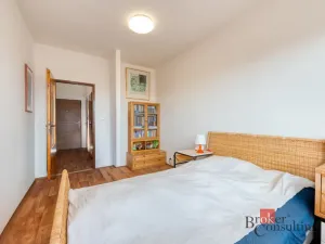 Prodej bytu 2+kk, Praha - Břevnov, Ve Střešovičkách, 44 m2