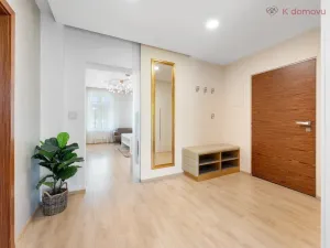 Pronájem bytu 2+kk, Uherské Hradiště, náměstí Míru, 90 m2