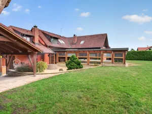 Prodej rodinného domu, Dubné, 438 m2