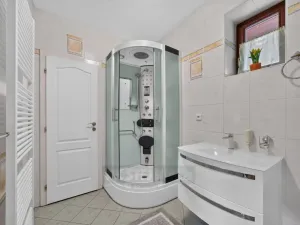 Prodej rodinného domu, Dubné, 438 m2