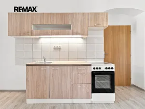 Pronájem bytu 2+kk, Plzeň, Skvrňanská, 50 m2