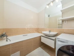 Pronájem bytu 3+kk, Hradec Králové - Nový Hradec Králové, Rybova, 74 m2