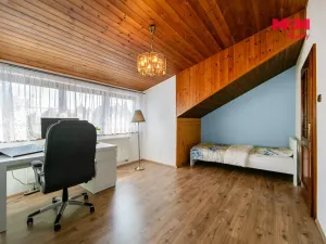 Prodej bytu 3+1, Praha - Újezd nad Lesy, Svojšická, 132 m2
