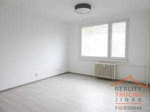 Pronájem bytu 1+1, Hradec Králové, Pod Zámečkem, 38 m2