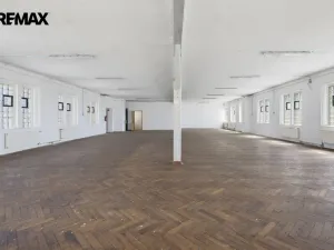 Prodej výrobních prostor, Aš, Mánesova, 2350 m2
