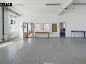 Pronájem výrobních prostor, Aš, Mánesova, 2350 m2