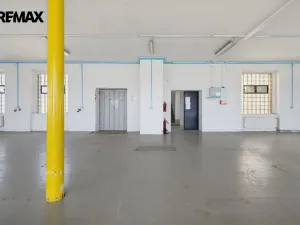 Pronájem výrobních prostor, Aš, Mánesova, 2350 m2