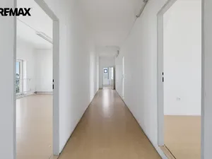 Pronájem výrobních prostor, Aš, Mánesova, 2350 m2
