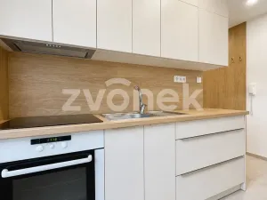 Pronájem bytu 2+1, Zlín, Družstevní, 48 m2