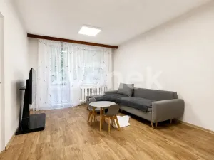 Pronájem bytu 2+1, Zlín, Družstevní, 48 m2