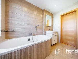 Prodej bytu 4+1, Šternberk, Kozinova, 72 m2