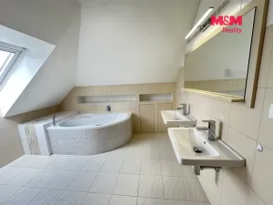 Pronájem rodinného domu, Louny, Akátová, 150 m2