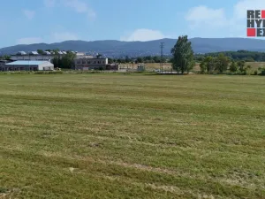 Prodej komerčního pozemku, 4943 m2