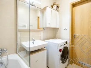 Pronájem bytu 2+kk, Praha - Letňany, Chlebovická, 56 m2