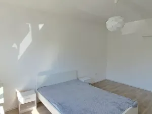 Pronájem bytu 2+kk, Jihlava, Halasova, 56 m2