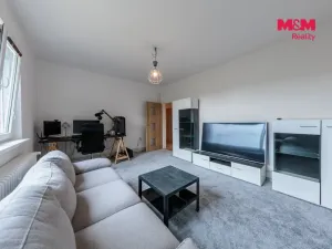 Prodej bytu 2+1, Nová Role, Tovární, 55 m2