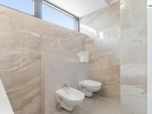 Pronájem rodinného domu, Praha - Benice, 202 m2