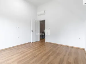 Pronájem rodinného domu, Praha - Benice, 202 m2