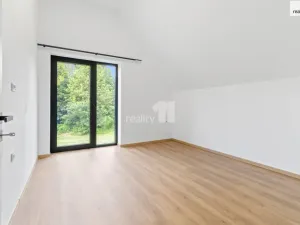 Pronájem rodinného domu, Praha - Benice, 202 m2