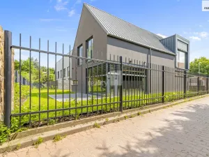 Pronájem rodinného domu, Praha - Benice, 202 m2