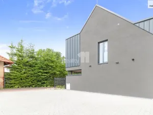 Pronájem rodinného domu, Praha - Benice, 202 m2