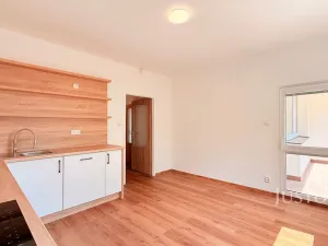 Pronájem bytu 2+1, Liberec - Liberec IV-Perštýn, U Krematoria, 65 m2