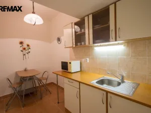 Pronájem kanceláře, Hradec Králové - Slezské Předměstí, Bieblova, 16 m2