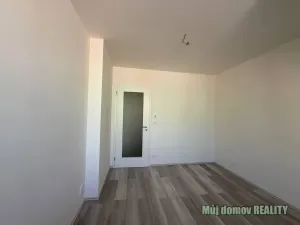Pronájem bytu 1+1, Praha - Libeň, Vacínova