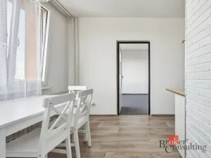 Prodej bytu 2+1, Hradec Králové - Moravské Předměstí, Štefánikova, 62 m2