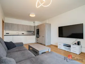 Pronájem bytu 2+kk, Praha - Hloubětín, Za černým mostem, 50 m2