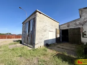 Pronájem skladu, Chvalovice, 330 m2