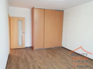 Pronájem bytu 2+1, Hradec Králové, Pod Zámečkem, 55 m2