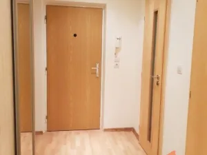 Pronájem bytu 2+1, Hradec Králové, Pod Zámečkem, 55 m2
