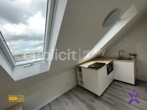 Pronájem bytu 1+1, Zlín - Prštné, 38 m2