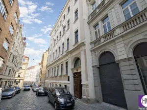 Pronájem skladu, Praha, Školská, 11 m2