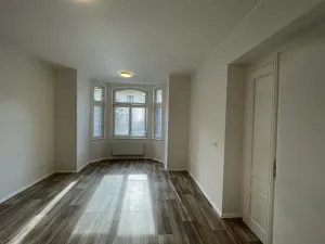 Pronájem bytu 3+kk, Praha, Bubenečská, 80 m2