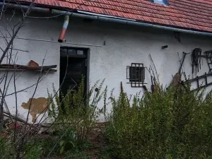 Pronájem skladu, Šumice, 141 m2