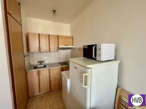 Prodej bytu 1+kk, Praha - Háje, Hlavatého, 27 m2