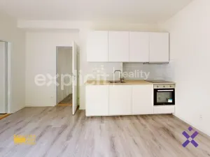 Pronájem bytu 2+kk, Zlín, Jiráskova, 45 m2
