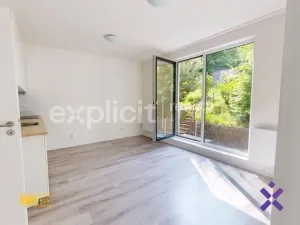 Pronájem bytu 2+kk, Zlín, Jiráskova, 45 m2