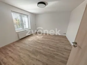 Pronájem bytu 1+1, Otrokovice, Moravní, 32 m2