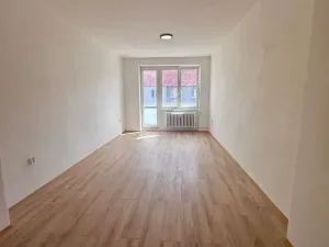 Pronájem bytu 2+1, Jirkov, K. H. Máchy, 52 m2