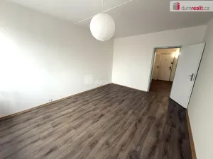 Pronájem bytu 2+1, Plzeň - Skvrňany, Macháčkova, 58 m2