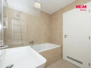 Pronájem bytu 3+kk, Pardubice, U Sportovní školy, 82 m2
