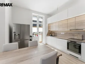 Prodej bytu 4+kk, Hradec Králové - Pražské Předměstí, U Koruny, 110 m2