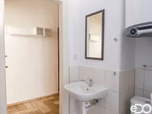 Pronájem bytu 2+1, Jindřichův Hradec, nám. Míru, 97 m2