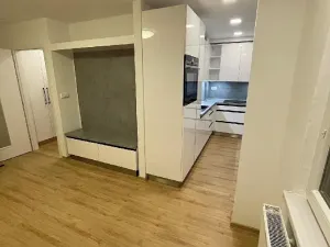 Pronájem bytu 2+kk, Pardubice, Gagarinova, 44 m2
