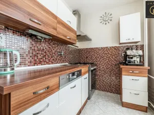 Prodej bytu 3+1, Praha - Kobylisy, Jelínkova, 61 m2
