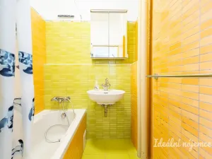 Pronájem bytu 2+1, Praha - Vršovice, Kubánské náměstí, 58 m2